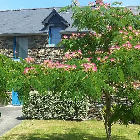 La Bastide Du Moulin - Mont St Michel Bed & Breakfast 3*