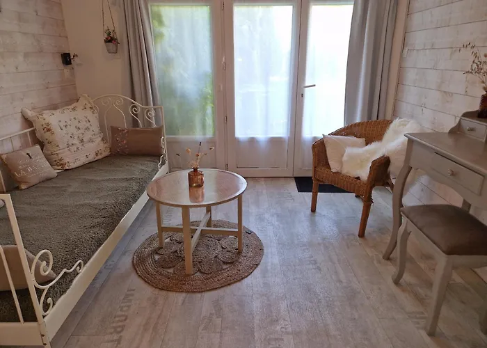 La Bastide Du Moulin - Mont St Michel Bed & Breakfast