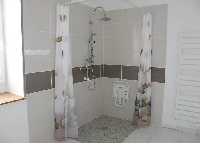 Bed & Breakfast La Bastide Du Moulin - Mont St Michel 3*